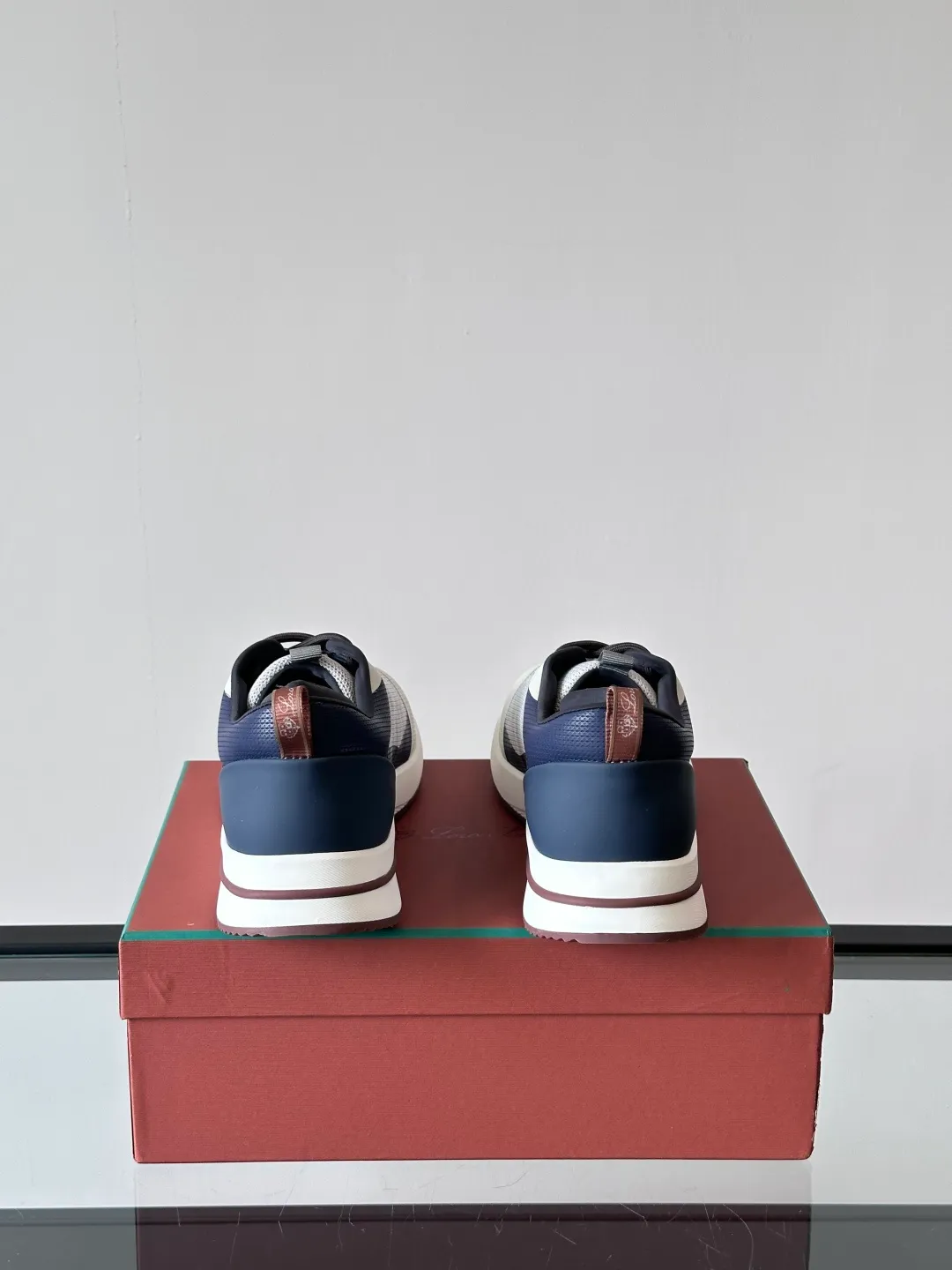 Factory price: 540💰Loro men's shoes💰iana niche Loro classic jogging shoes, men's lace-up casual shoes and sneakers, high-quality lightweight and comfortable fabrics, suitable for outdoor leisure, the color scheme is young and energetic, and it looks great with sportswear or casual suits! Size: 39-45 (customized at 38.45.46)